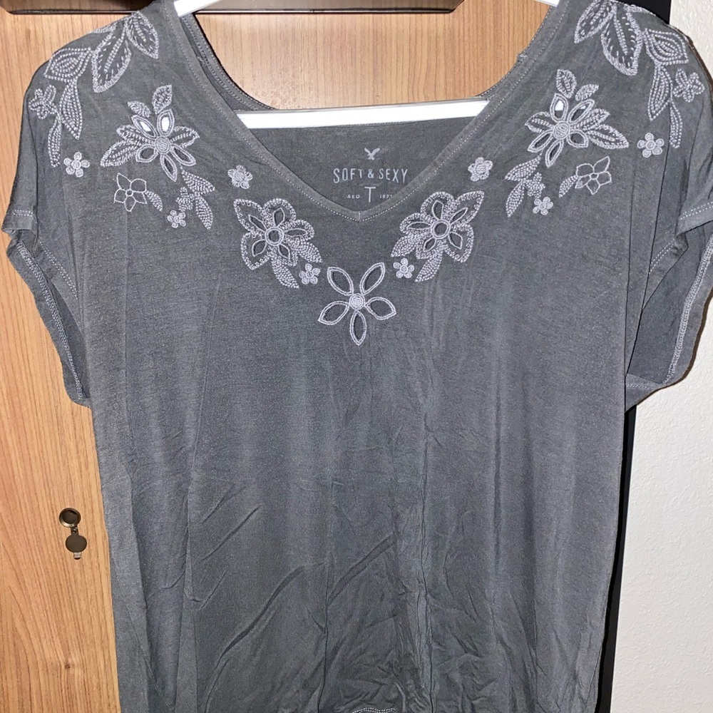 American Eagle T shirt